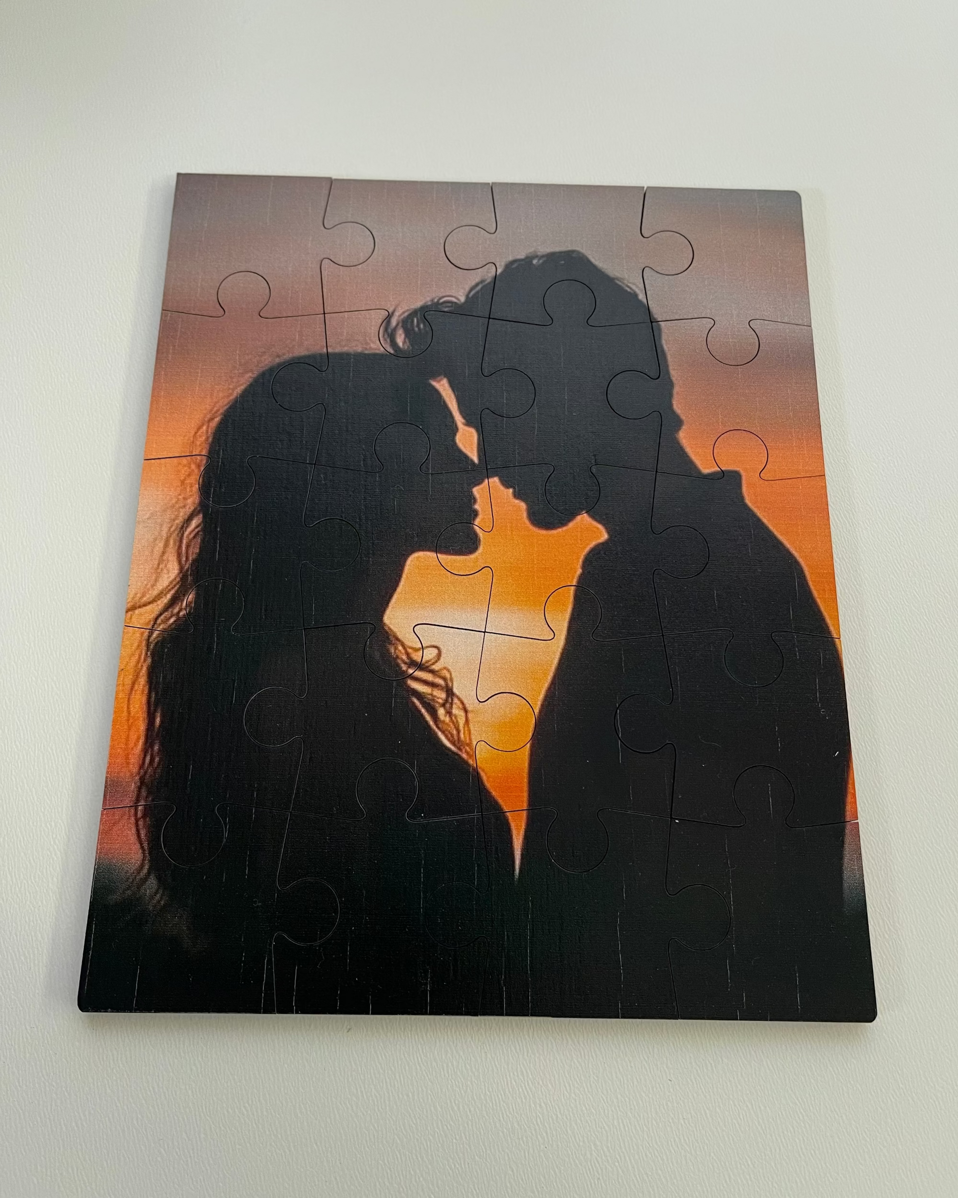 Puzzle personalizat din lemn cu poza ta – Cadou romantic