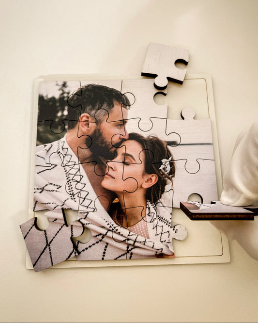 Puzzle personalizat din lemn cu poza ta – Cadou romantic