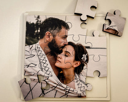 Puzzle personalizat din lemn cu poza ta – Cadou romantic