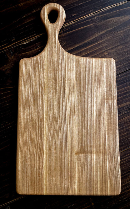 Tocător din lemn masiv de frasin pentru uz zilnic în bucătărie sau ca mic cadou util