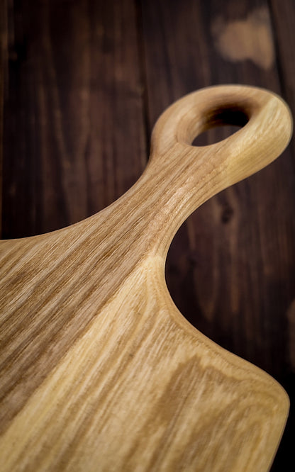 Tocător din lemn masiv de frasin pentru uz zilnic în bucătărie sau ca mic cadou util